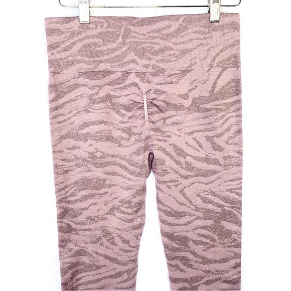 Gymshark Adapt Animal Seamless‎ Scrunch High Rise Leggings Size M - Picture 5 of 10